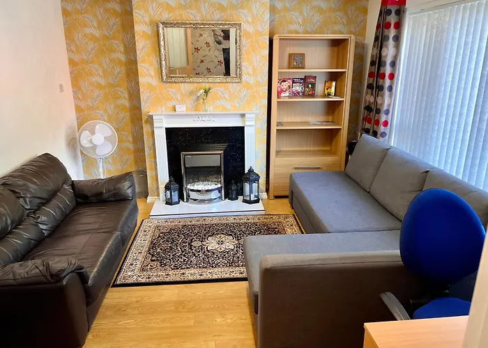 3 Bedroom House Near City Centre