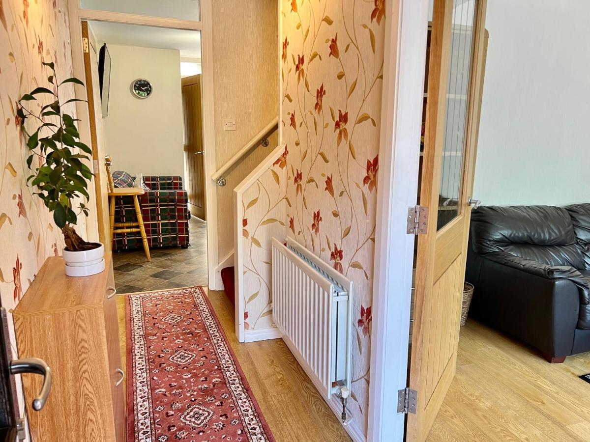 3 Bedroom House Near Centre Белфаст