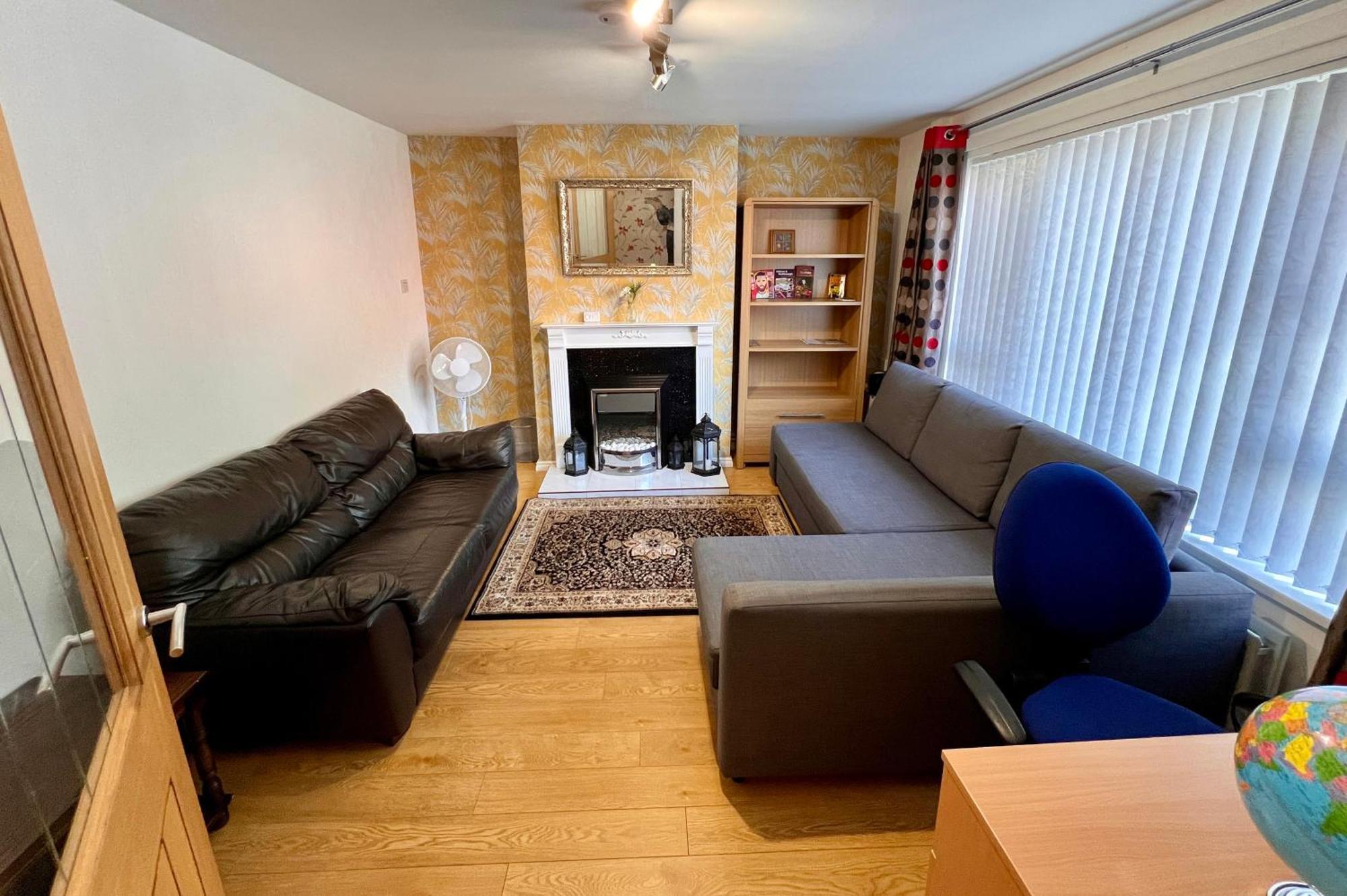 Дом отдыха 3 Bedroom House Near Centre *